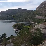 Holiday home Lysefjord's Pearl - The Boathouse By The Preikestolen Jorpeland