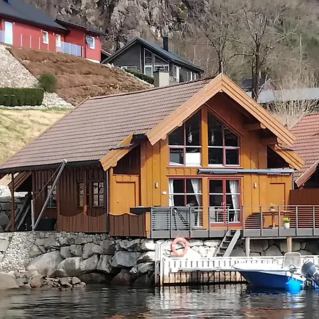 Lysefjord's Pearl - The Boathouse By The Preikestolen Prázdninový dům Jørpeland