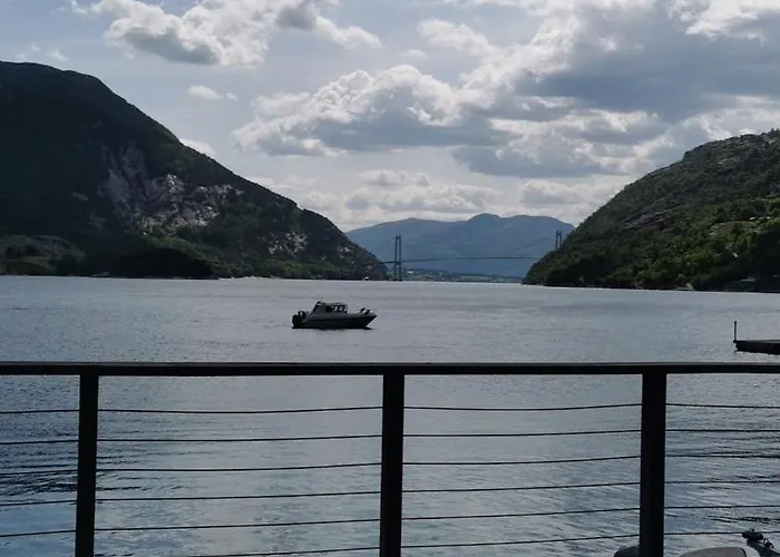 Ferienhaus Lysefjord's Pearl - The Boathouse By The Preikestolen *
