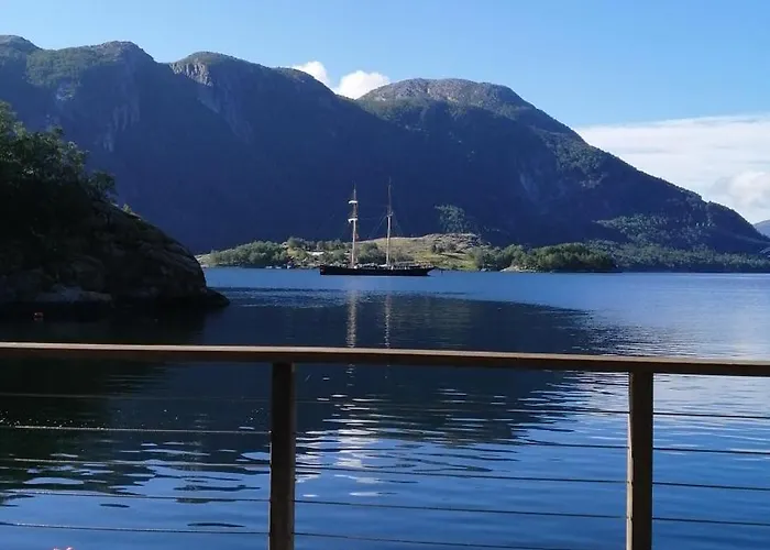 Lysefjord's Pearl - The Boathouse By The Preikestolen Jørpeland