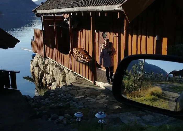 Lysefjord's Pearl - The Boathouse By The Preikestolen Ferienhaus *
